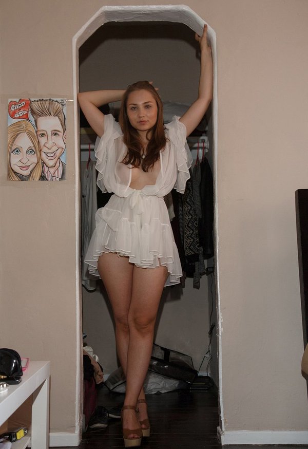 Яна, 22 года, 3 размер груди